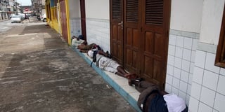 Отдыхающие / Суринам