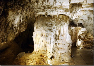 Самая популярная пещера / Новая Зеландия