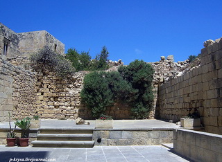 Лестницы и площади / Мальта