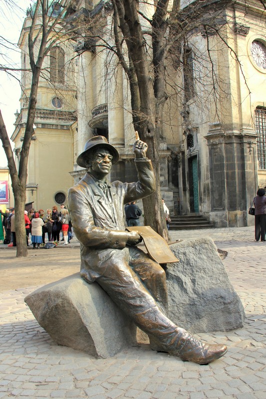 Памятник во Львове / Фото с Украины