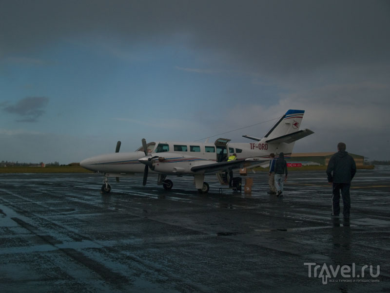 9-местный самолет Eagle Air в аэропорту Рейкьявика / Фото из Исландии