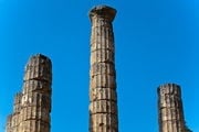 Колонны храма Аполлона / Греция