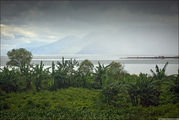 Вид с дороги на озеро / Индонезия