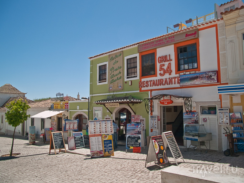Албуфейра: в каждом доме ресторан, отель или магазин / Фото из Португалии