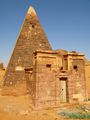"Вход" в пирамиду / Судан
