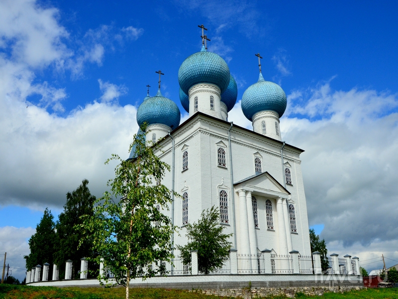 Каменная церковь Сретения Господня в Заостровском погосте / Фото из России
