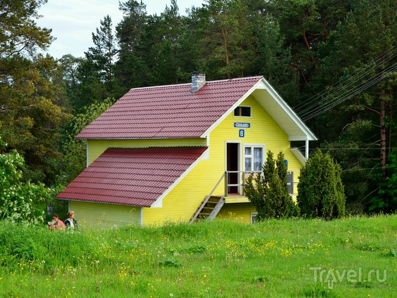 Домик для туристов на острове Кий / Фото из России