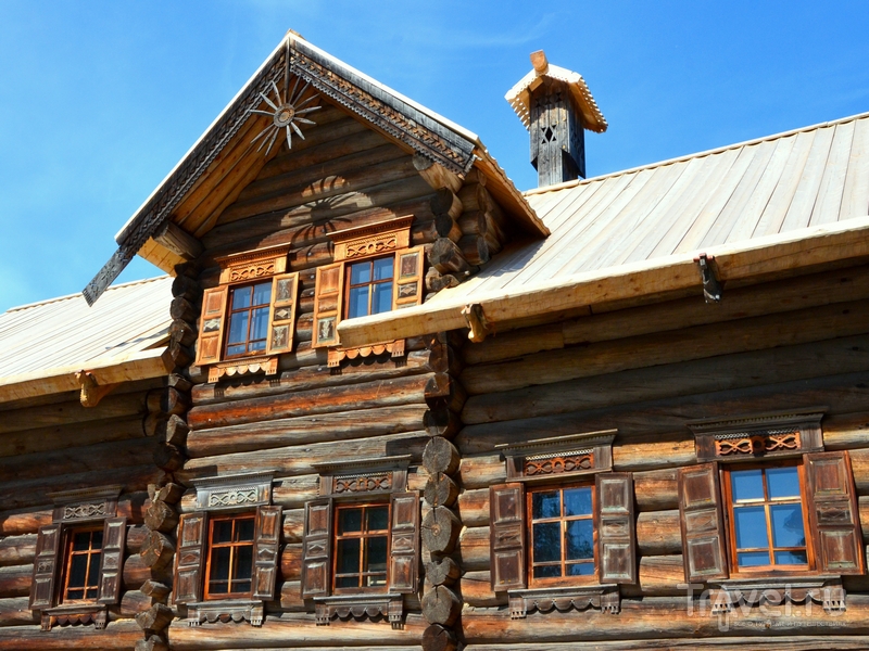 Старинная изба в музее деревянного зодчества Малые Корелы / Фото из России