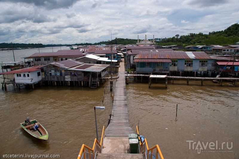 Деревня на воде Кампунг-Айер, Бруней / Фото из Брунея