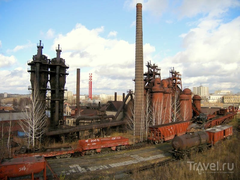 Вид на железоделательный завод с Лисьей горы / Россия