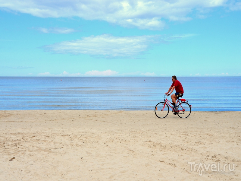 Велосипедист в Юрмале / Фото из Латвии