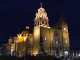 Главная церковь города / Мексика