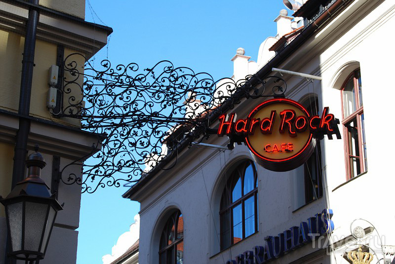   Hard Rock Cafe  ,  /   