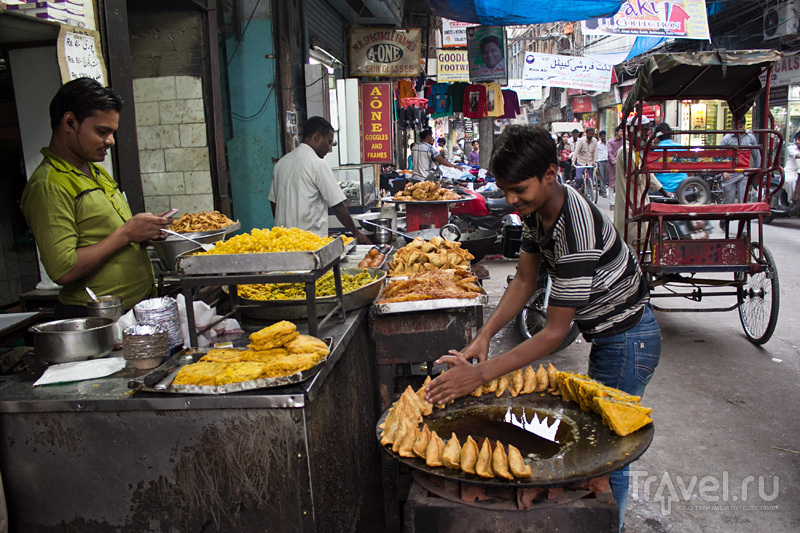 Дели: восточный базар Чандни Чоук / Индия