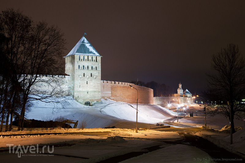 Белая осень под стенами Новгорода / Россия
