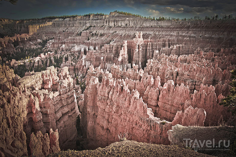 Sunset in Bryce Canyon, UT / 