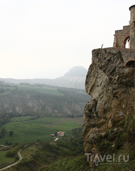 Сан-Лео - замок на вершине / Фото из Италии