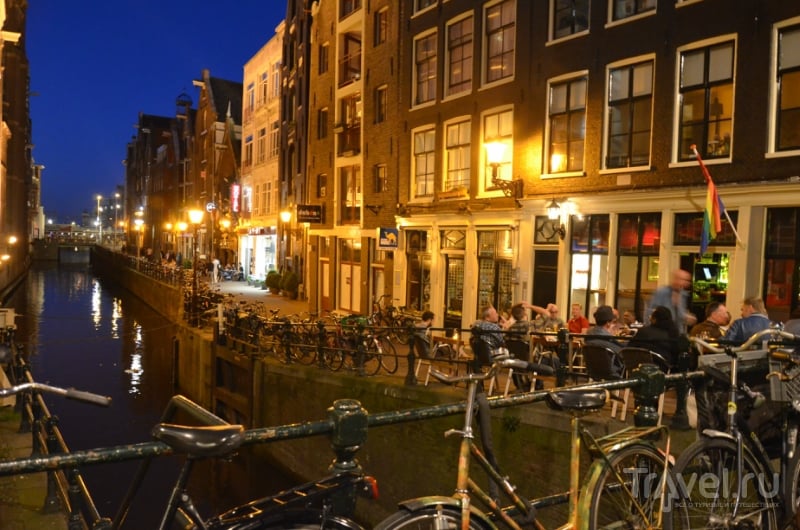 Ночь в квартале красных фонарей. Амстердам / Нидерланды