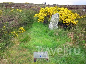 Холм множества камней в Шотландии / Великобритания