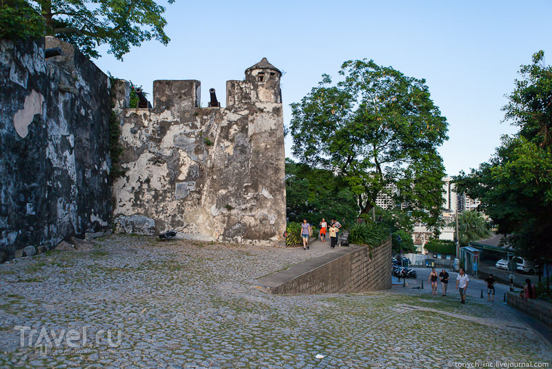 Горная крепость в Макао / Фото из Макао