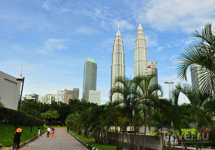 Petronas Tower, - /   