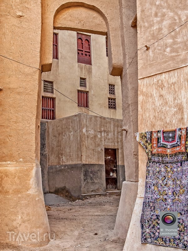 Шибам - старейший пример городского планирования, основанного на принципе строительства по вертикали / Йемен