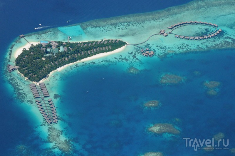  . -Reethi Beach Resort   Trans Maldivian / 