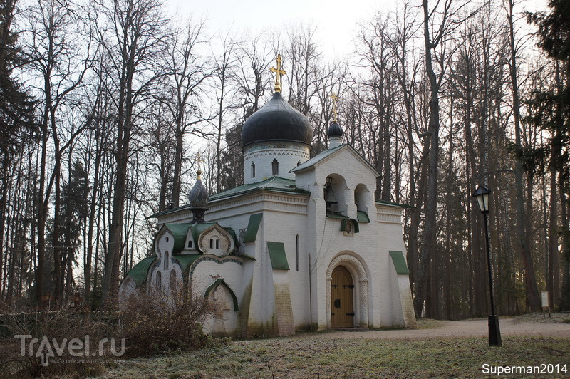 Церковь Спаса Нерукотворного в Абрамцево / Фото из России