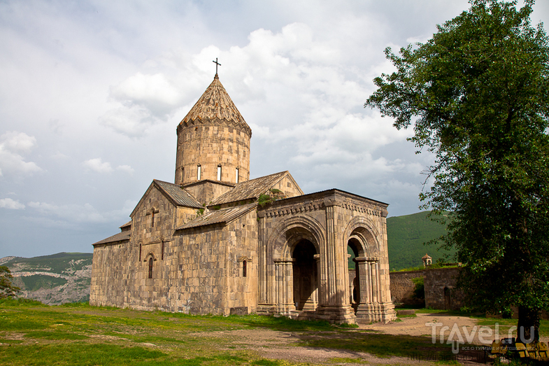 В  селе Татев, Армения / Фото из Армении