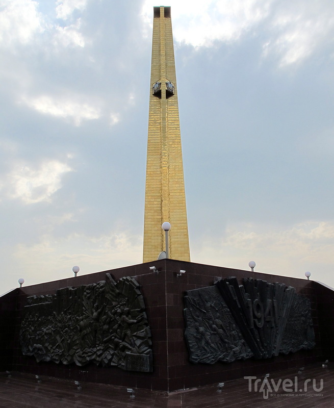 Грозный: Аллея Славы и музей Ахмата Кадырова / Россия