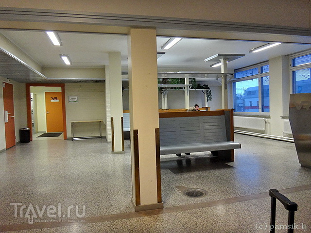Зал ожидания вокзала в Рованиеми / Фото из Финляндии