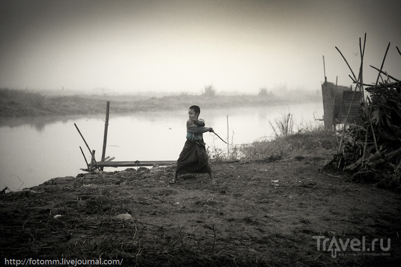 Бирма. Инле. Сопливое детство на берегу озера / Мьянма