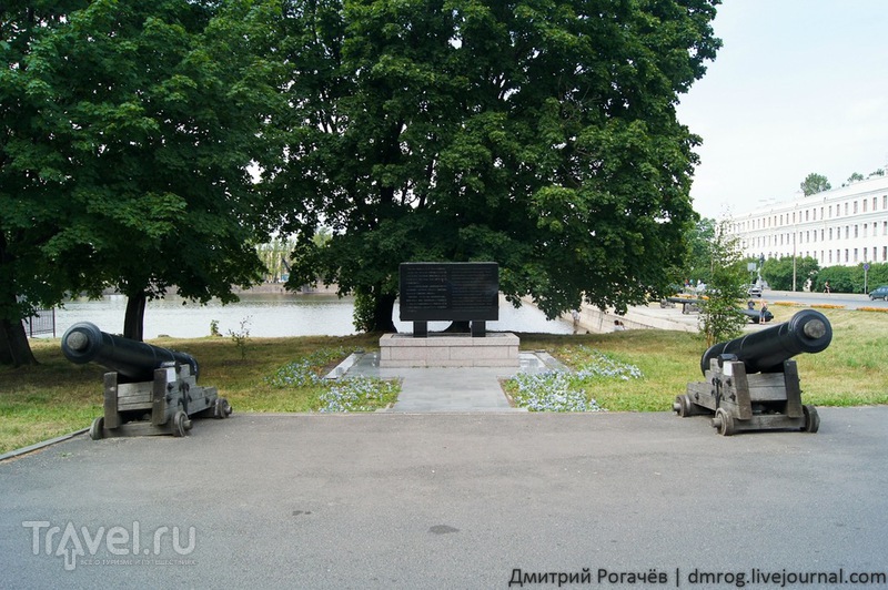 Русско-японский памятный камень в  Кронштадте / Фото из России