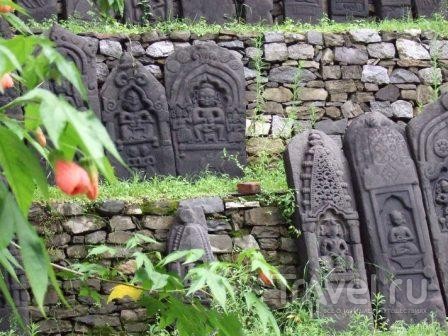 Наггар: Муссон, Krishna Temple и Гималайские цветы / Индия