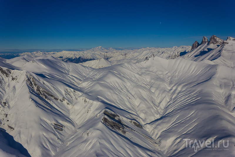 Les Deux Alpes: полёт на вертолёте над французскими Альпами / Фото из Франции