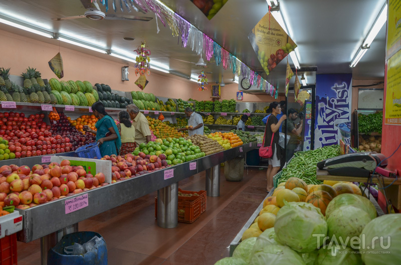 Магазин с фруктами и овощами / Фото из Индии