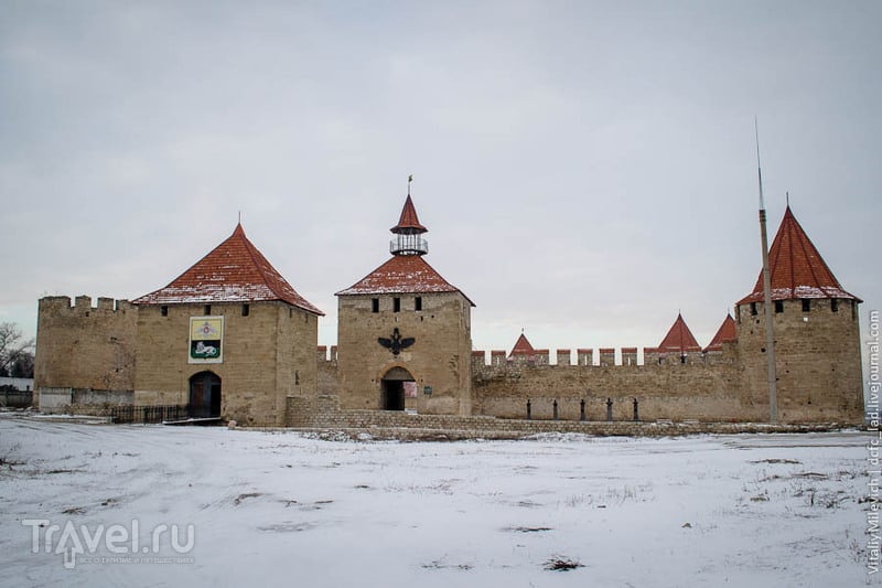 Бендерская крепость - цитадель среди промзоны / Молдавия