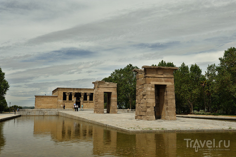 Египетский храм Дебот в Мадриде / Фото из Испании