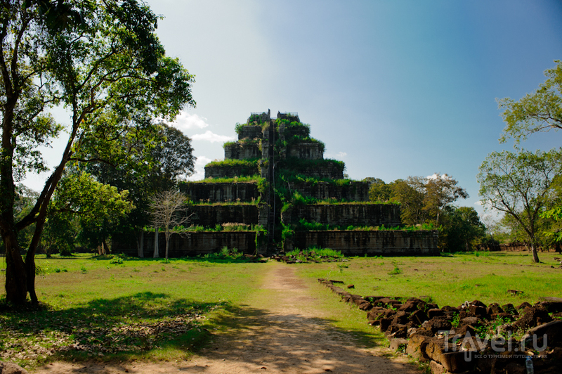Пирамида Prasat Thom, Камбоджа / Фото из Камбоджи