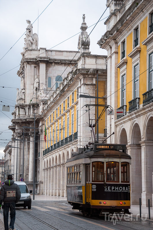 Лиссабон: "Центро туристико" и прогулка по ночной Алфаме / Фото из Португалии