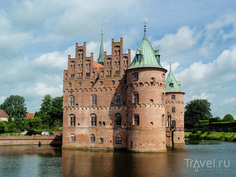 Замок Эгесков (Egeskov Slot) на острове Фюн, Дания / Фото из Дании