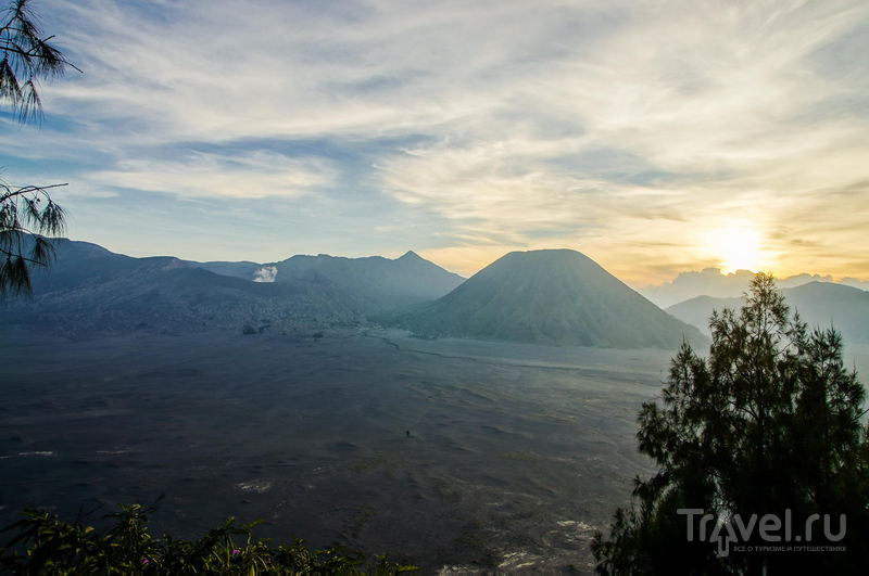 Кальдера древнего вулкана Тенгер, Индонезия / Фото из Индонезии
