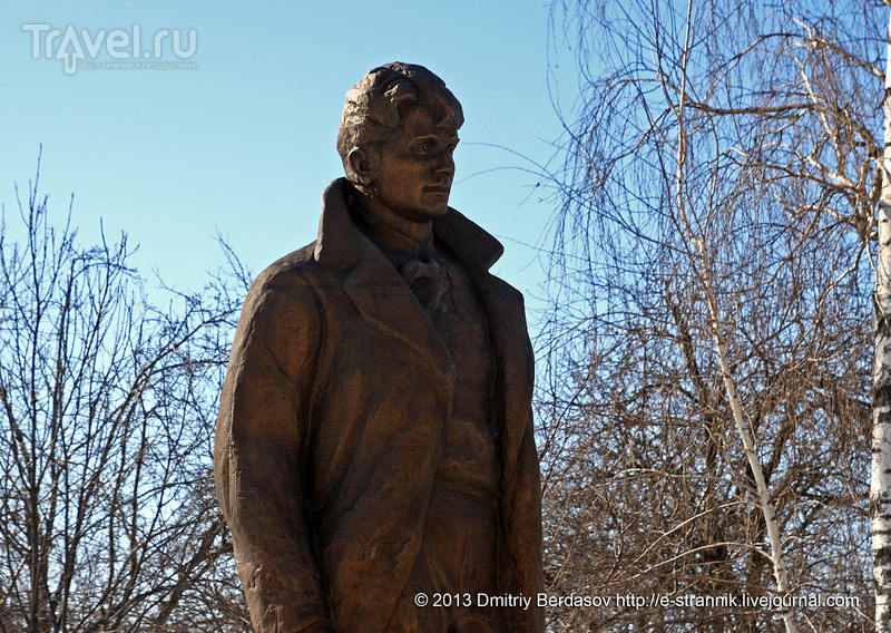 Памятник Сергею Есенину, Константиново / Фото из России