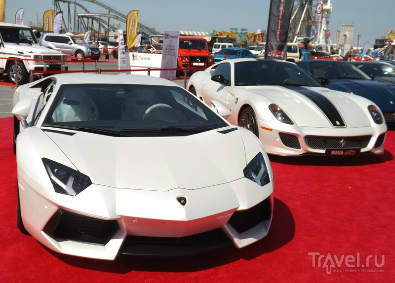 Luxury Car Show 2013 в Дубае, Фестиваль сити / ОАЭ