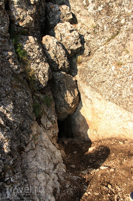 Карстовая пещера "Ухо Земли" на Кокуш-кае , Украина / Фото с Украины