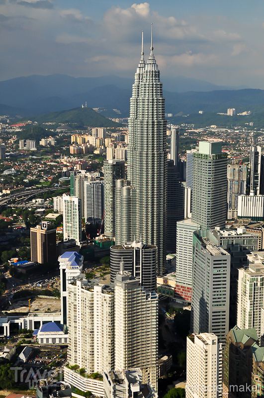 Телебашня Менара Куала-Лумпур и башни-близнецы Петронас / Фото из Малайзии