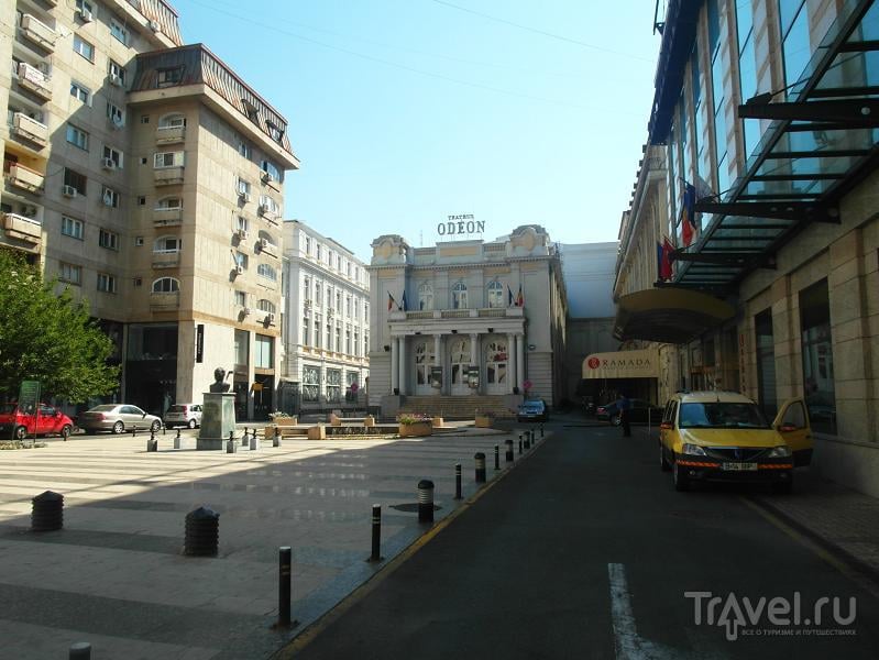 Бухарест: прогулка по calea Victoriei и дворец Парламента / Румыния
