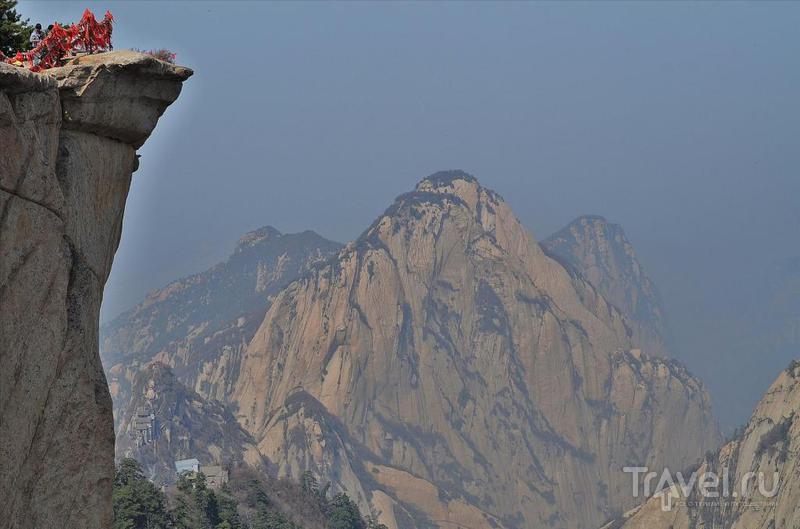 Хуашан - самый опасный горный маршрут Китая / Фото из Китая