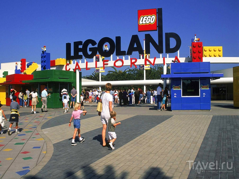 Отель Legoland расположен рядом с главным входом в одноименный парк развлечений, США / США