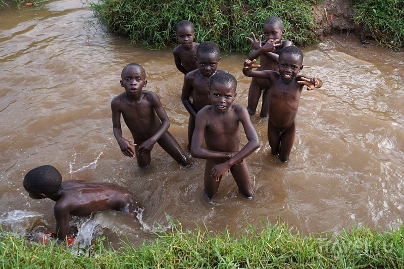 Не тутси горшки обжигают / Фото из Руанды